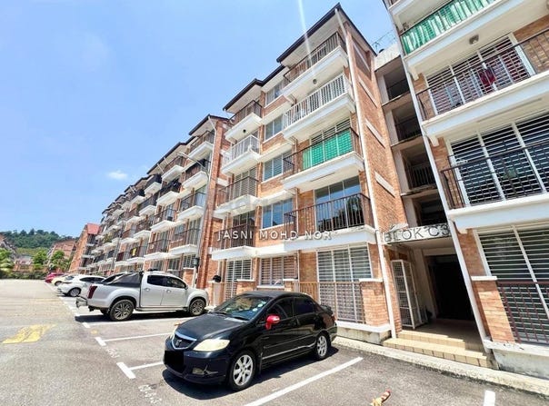 off Lebuhraya SILK, Kajang, Selangor 43000