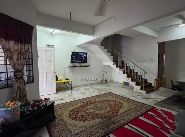 Jalan 1/18, Semenyih, Selangor 43500