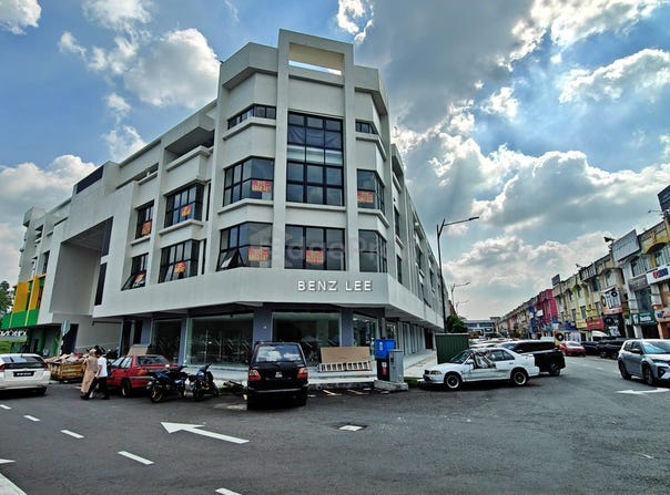 Jalan PU 7/2, Puchong, Selangor 47100