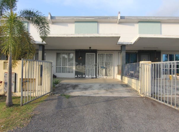 J, Dengkil, Selangor 43900