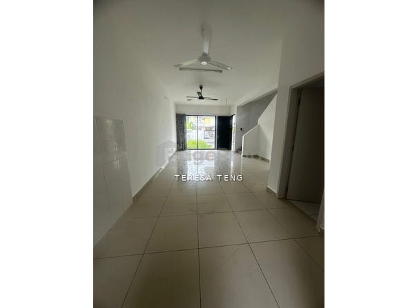Persiaran Mahkota, Banting, Selangor 42700