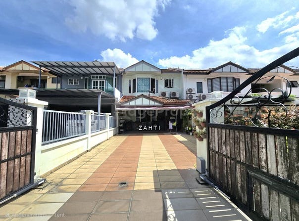 Jalan Mutiara, Puchong, Selangor 47100