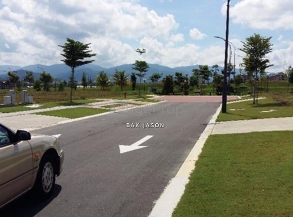 Jalan Ecohill 2, Semenyih, Selangor 43500