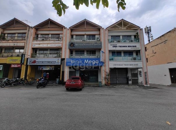 T, Seri Kembangan, Selangor 43300