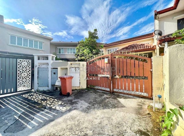 Jalan BU 1, Bandar Utama, Selangor 47800