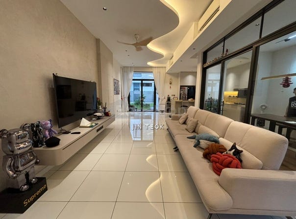 Jalan Avira, Iskandar Puteri, Johor 79250