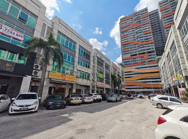 Jalan Puteri 1/4, Puchong, Selangor 47100