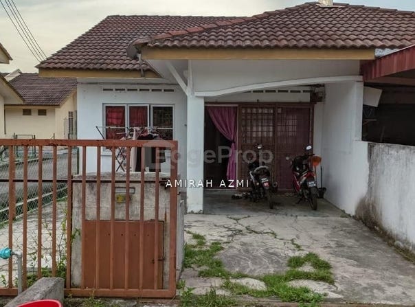Persiaran Mahkota, Banting, Selangor 42700