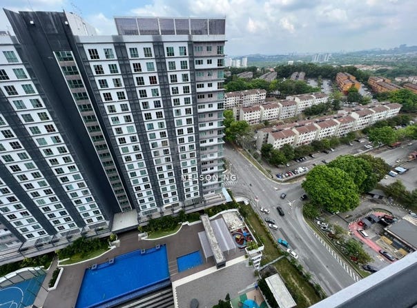 J, Seri Kembangan, Selangor 43000