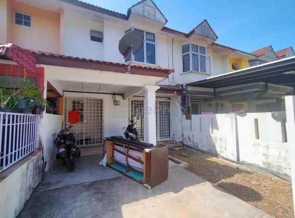 Jalan Dahlia Pewira, Sepang, Selangor 43900