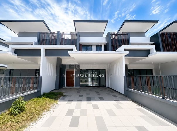 Jalan BSC, Sungai Buloh, Selangor 47000