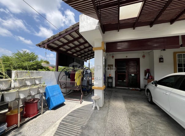 Jalan EH, Batu Pahat, Johor 83000