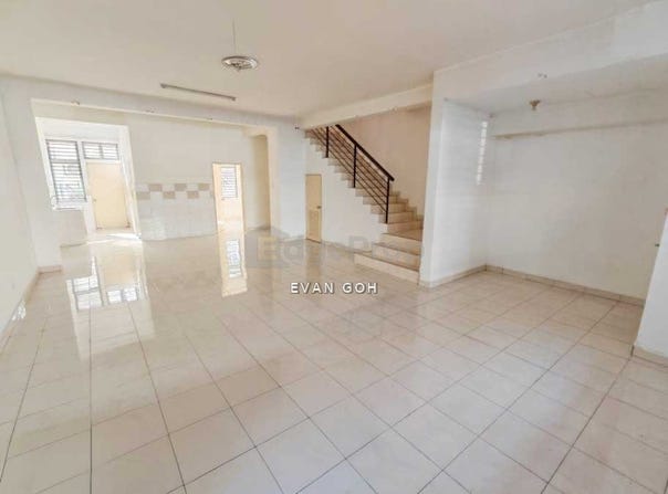 Jalan Mutiara, Puchong, Selangor 47100