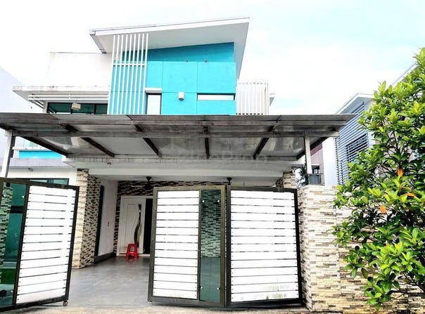 Persiaran Tun Teja, Shah Alam, Selangor 40470