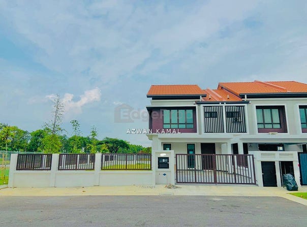 Persiaran Tun Teja, Shah Alam, Selangor 40470
