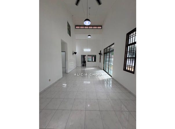 Jalan Puteri, Taman Puteri Wangsa, Ulu Tiram, Johor 81800