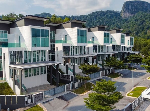 Jalan HK off Jalan Melawati, Taman Melawati, Selangor 68000