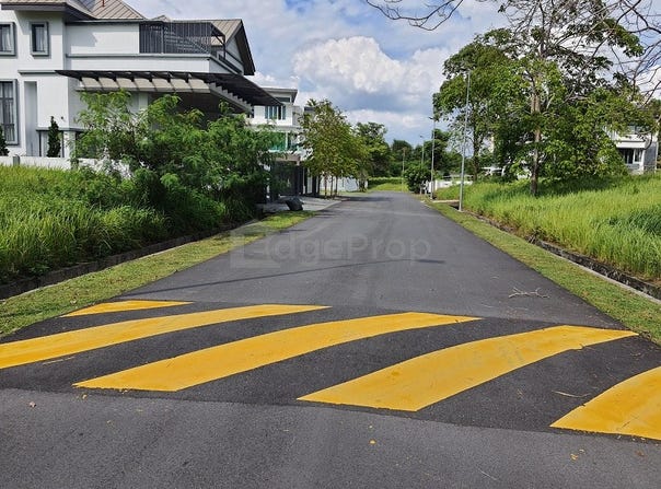 Jalan Cempaka, Seri Kembangan, Selangor 43300