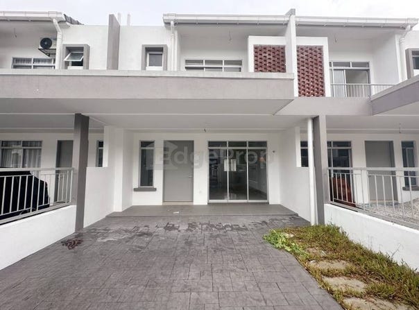 Alam perdana Daunan, Persiaran Alam Perdana, Puncak Alam, Selangor 42300