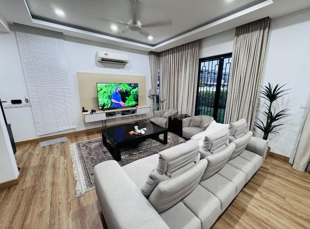 Persiaran Elmina, Sungai Buloh, Selangor 40160