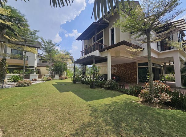 Jalan Awan Larat (Dpuncak), Shah Alam, Selangor 40150