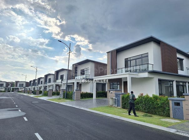 Lebuh Diamond, Semenyih, Selangor 43500