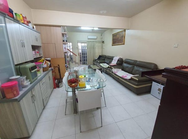 Jalan SJ 32 , Selayang, Selangor 68100