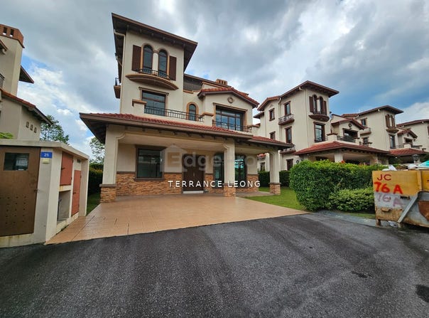 Lebuh Diamond, Semenyih, Selangor 43500