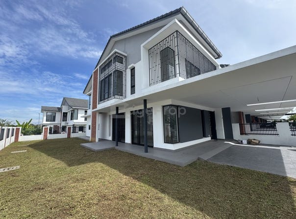 Persiaran Elmina, Sungai Buloh, Selangor 40160