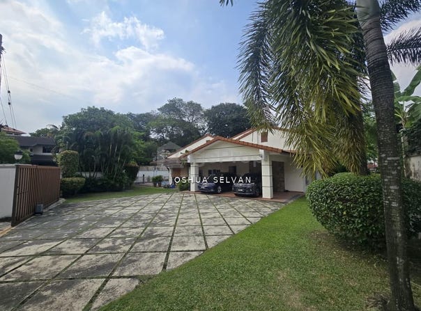 Lorong Bukit Pantai, Bangsar, Kuala Lumpur 59100