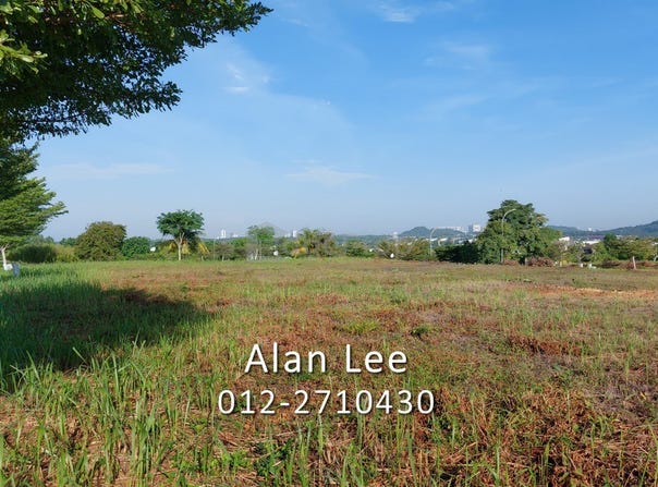 Jalan Ecohill 2, Semenyih, Selangor 43500