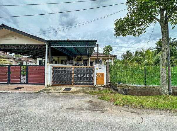 Jalan Arked, Dengkil, Selangor 43800