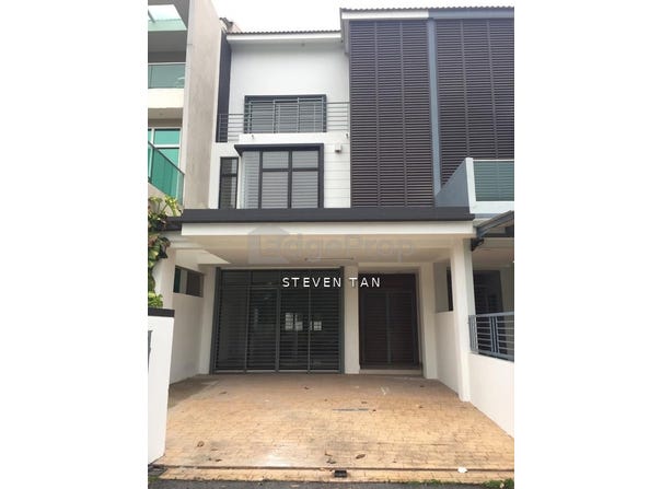 Jalan Puteri 6, Bandar Puteri Puchong, Selangor 47100