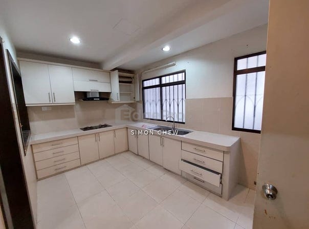 Jalan Puteri, Bandar Puteri Puchong, Selangor 47100