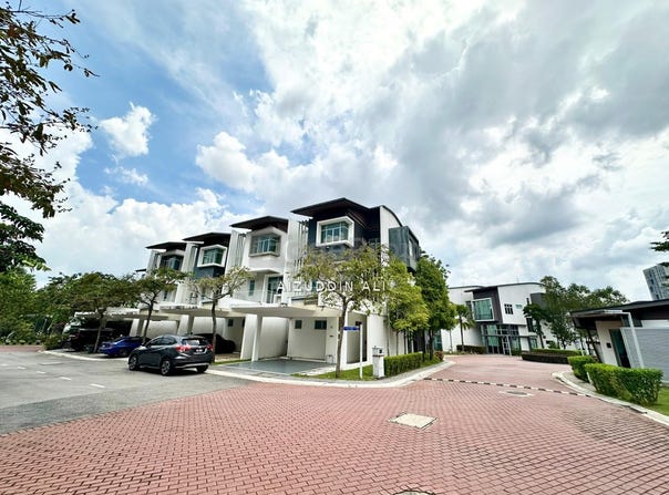 Jalan Schubert, Cyberjaya, Selangor 63000