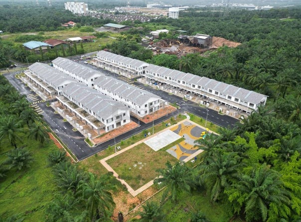 Persiaran Warisan, Sepang, Selangor 43900