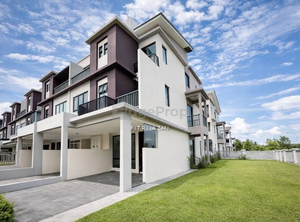 Persiaran Mahkota, Bangi, Selangor 43000