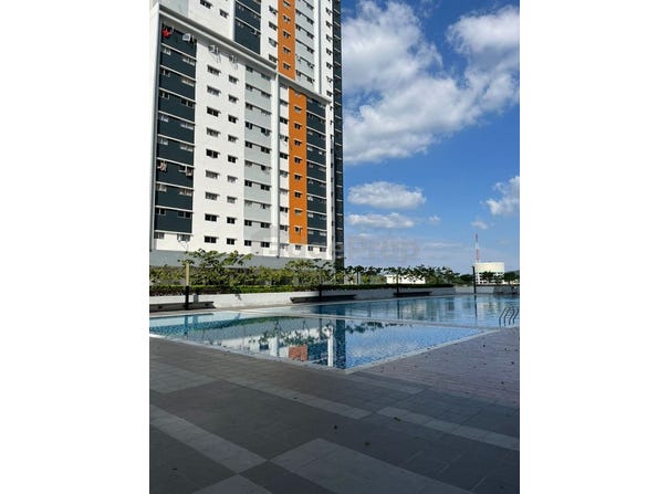 Persiaran Warisan, Sepang, Selangor 43900
