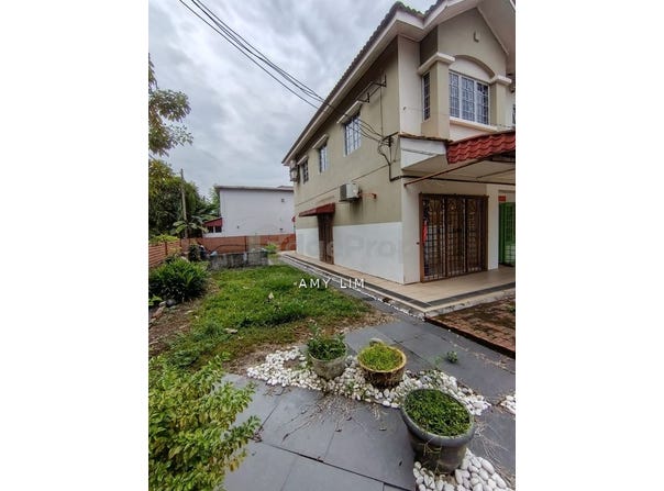Jalan Putra Prima Puchong 2 storey Corner House, Puchong, Selangor 47100