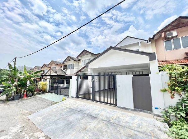 Jalan Bukit Permai, Kajang, Selangor 43000