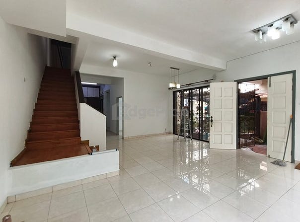 Jalan Mutiara, Puchong, Selangor 47100