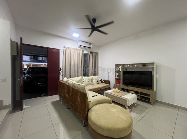 Jalan FLora, Telok Panglima Garang, Selangor 42500