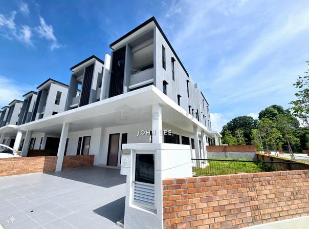 Jalan Bromelia, Puchong, Selangor 47100