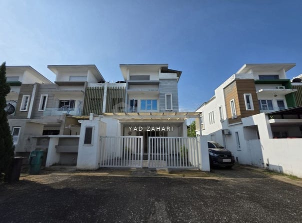 Jalan Sri Tanjung, Semenyih, Selangor 43500