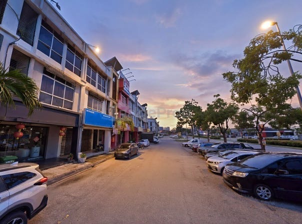 Persiaran Klang Sentral, Klang, Selangor 41050