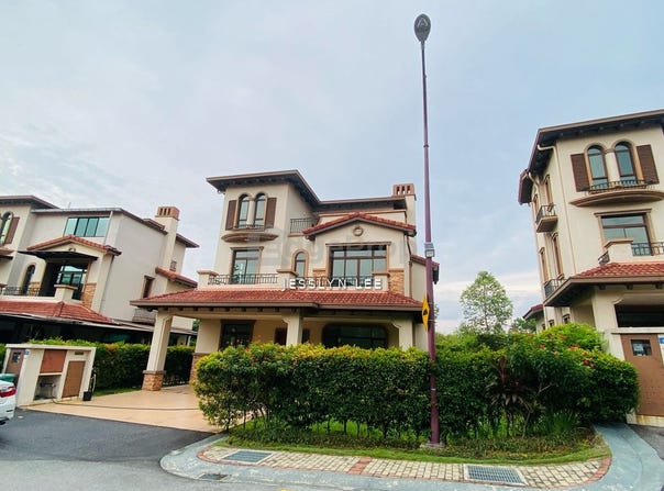 Lebuh Diamond, Semenyih, Selangor 43500