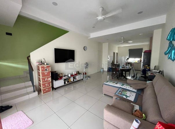 Jalan FLora, Telok Panglima Garang, Selangor 42500