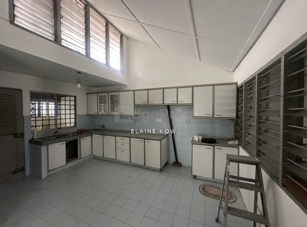 J, Petaling Jaya, Selangor 46100