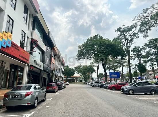 Jalan molek 1, Johor Bahru, Johor 81100