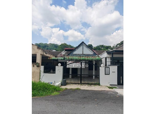 Batu Caves, Selangor 68100